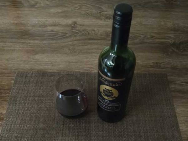 これは絶対、飲まなきゃ損！  スーパーやコンビニで買えるチリワイン『MooNSooN』！