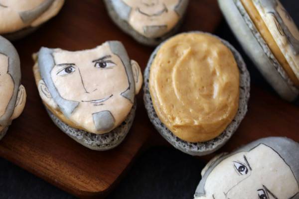 「食べるのに勇気がいる」「めちゃくちゃ笑った」　人気漫画キャラを再現したマカロン