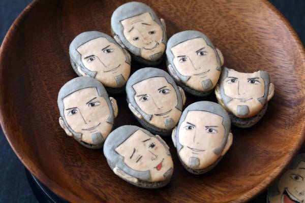 「食べるのに勇気がいる」「めちゃくちゃ笑った」　人気漫画キャラを再現したマカロン