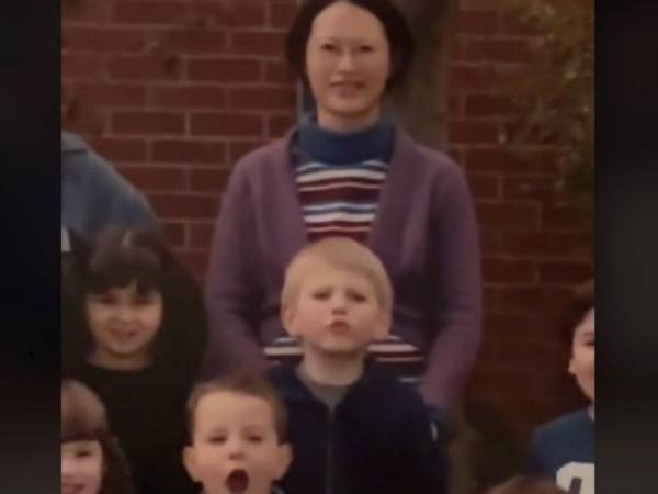 恋人の幼い頃の写真を見て号泣した女性　写っていたのは…　「鳥肌が立った」