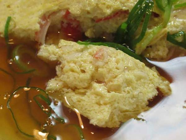 たった１５分で立派なおかずが完成！　豆腐と卵を使ったヘルシー料理の作り方