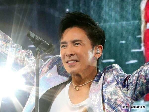 郷ひろみ おじいちゃん役 の姿が 意外だけど イイ どうやってもかっこいいな 22年6月2日 ウーマンエキサイト 1 2