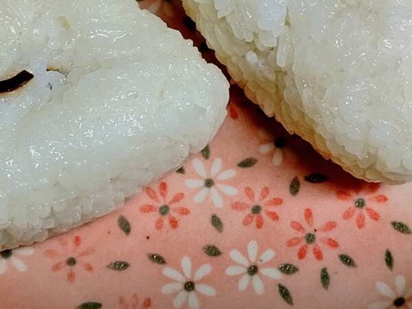 具材入りのおにぎりを2個作ると 起きがちな現象に 毎回こうなる 22年6月2日 ウーマンエキサイト 1 2 具材入りのおにぎりを2個作ると 起きがちな現象に 毎回こうなる 22年6月2日 ウーマンエキサイト 1 2
