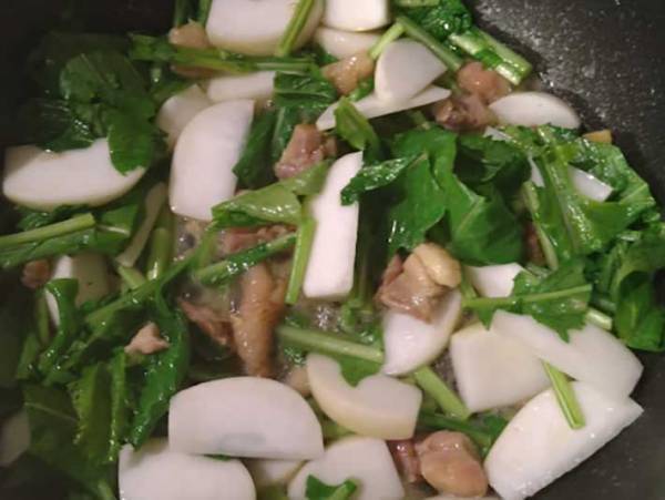 給料日前に便利！　『やきとり缶』の簡単アレンジ『クリーム煮風』