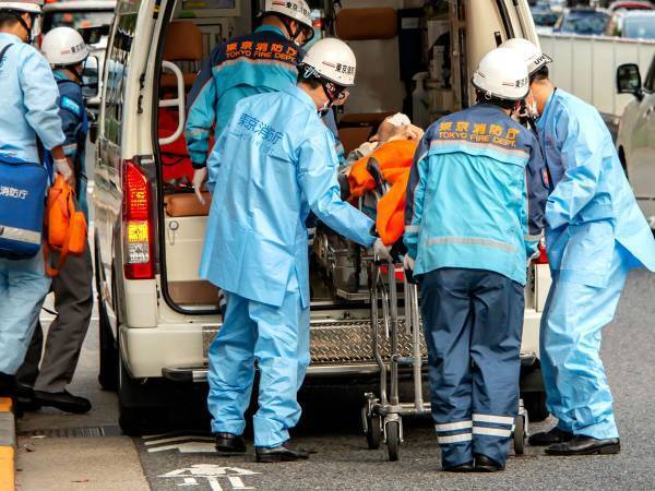 日本語で何度も「大丈夫」　交通事故に遭った女性を助けた米軍衛生兵に、称賛の嵐