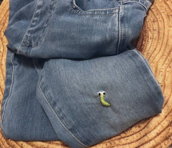 娘のジーンズに穴が…　刺しゅうしたモノに「本物かと思った」