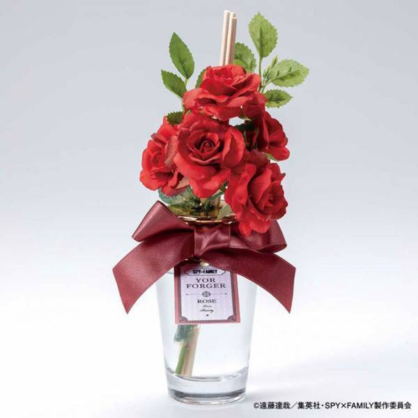 『SPY×FAMILY』のフラワーディフューザーが発売！　ロイド、アーニャ、ヨルが美しい花に