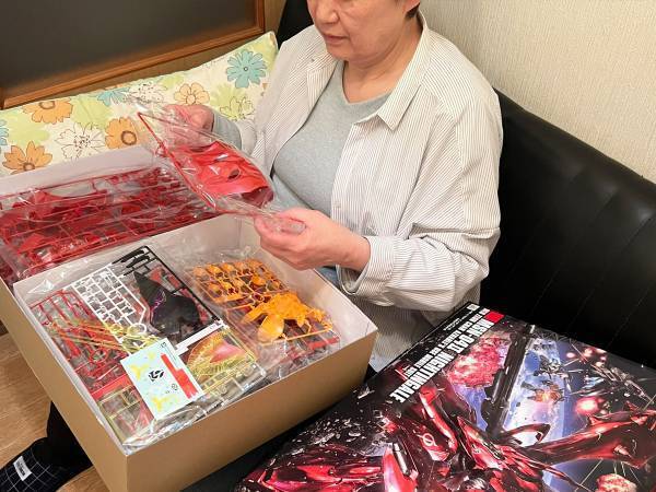 ７０代でガンプラ作りを始めた、おばあちゃん　投稿に「感動した」「こうなりたい！」