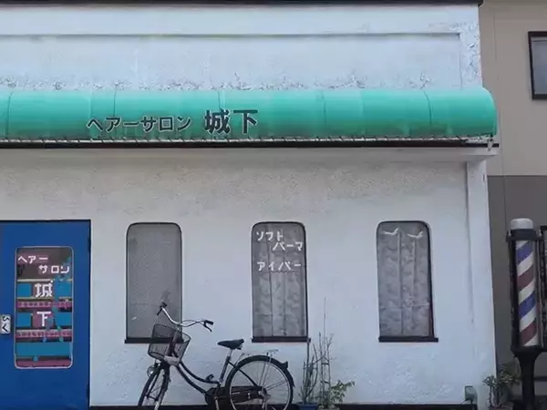 一見普通の理容店だが…？　１０万人が『いいね』した動画がこちら