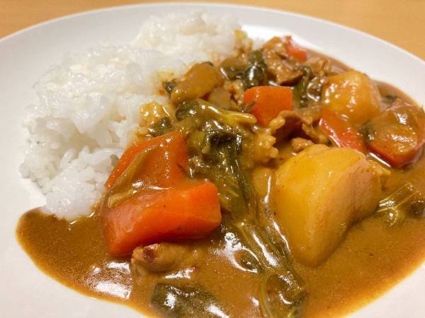 「実はめっちゃ合う」　カレーに入れるとおいしい『野菜』って？　「コレは意外」「やってみる」