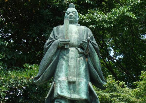 「なおって誰？」　不倫LINEを問い詰められた夫　返答に、ツッコミが止まらない　「吹いた」「最高に最低」