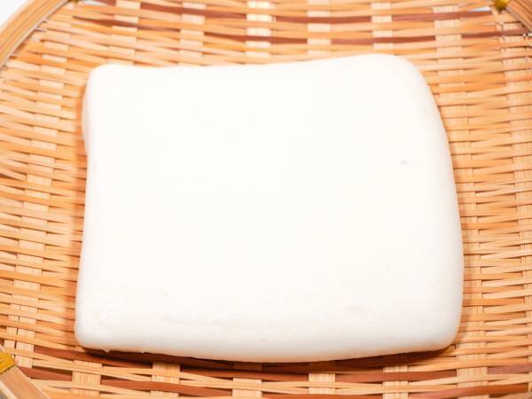 『はんぺんをキレイに切る技』が目からウロコ　「もっと早く知りたかった」と話題に！