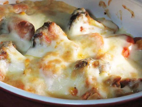 小分け不要で、味も食感も変わらない！　ピザ用チーズに○○を入れて冷凍するとパラパラに