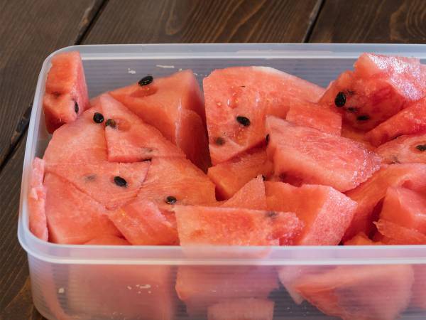 「スイカって冷凍できたっけ？」　夏に知っておくと便利な『保存方法』