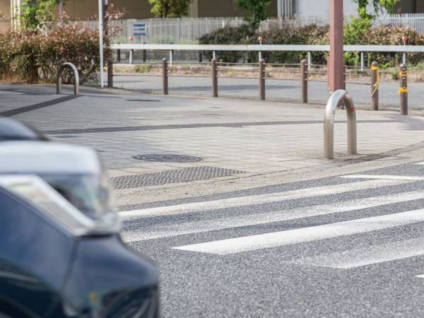 車に勝手に乗り込んできた！　タチの悪すぎる『当たり屋』に「幸せになってほしいな」