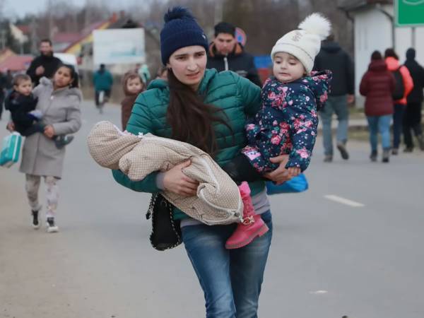 １０分足らずで何を持ち出す？　難民が持ち出した物に、考えさせられる