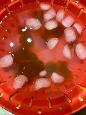 わらび餅をおいしく食べる方法が話題！　「トゥルトゥル」「マジでいいこと聞いた」