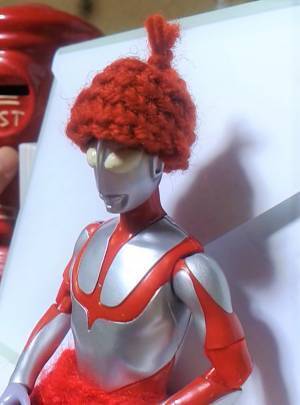 ウルトラマンのフィギュアに、祖母が？　とった行動に「最高のセンス」「笑顔になった」