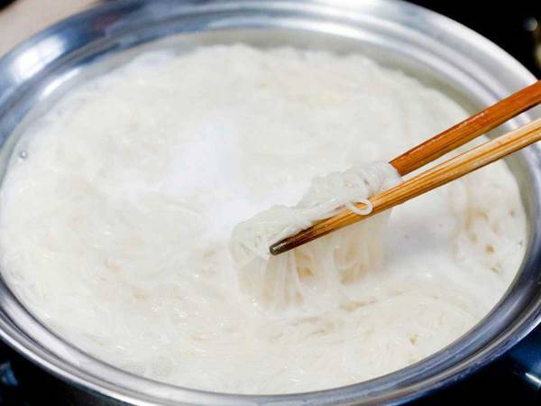「そうめんはもう、茹でないで！」　画期的な作り方に「最高」「灼熱の台所から解放される」