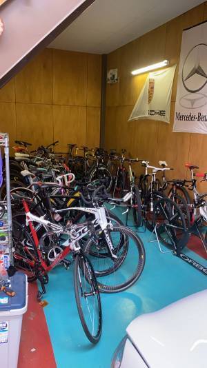 自宅の自転車置き場に「何台あるの？」「お店かと思った」