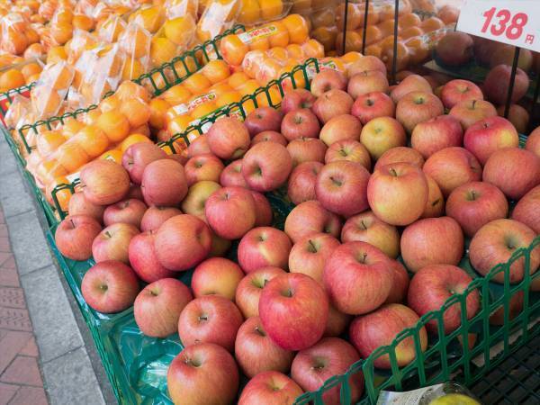 客のお腹を見て、ハッとしたフルーツショップ店員　『粋な計らい』に「マジで泣いてる」