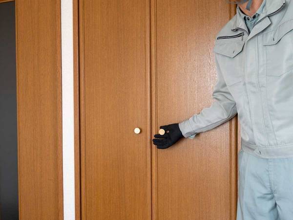 クローゼットや押し入れ、カビの発生を抑えるには？　ダスキンが紹介！