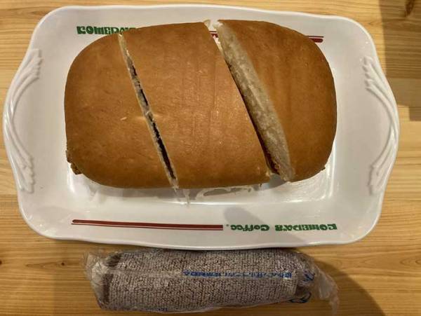 想像以上にスパイシー！　コメダ珈琲店の『コメ醤チキンカツパン』にまんまと胃袋つかまれた