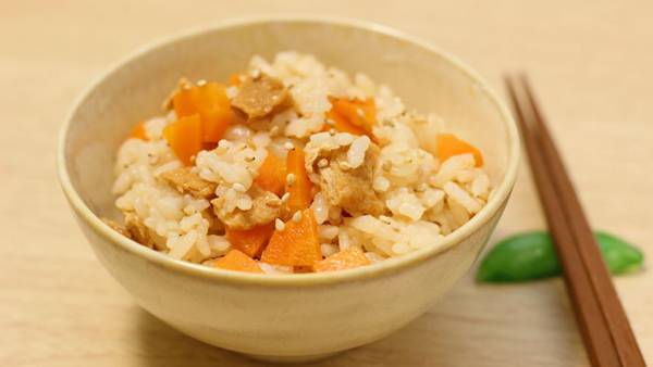 材料は２つだけ！　超簡単に作れる『炊き込み風混ぜご飯の素』とは
