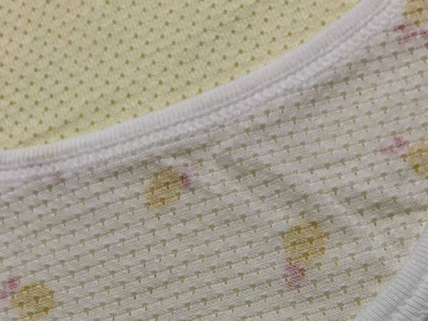 ユニクロで購入した息子の服　エビフライのデザインかと思ったら？