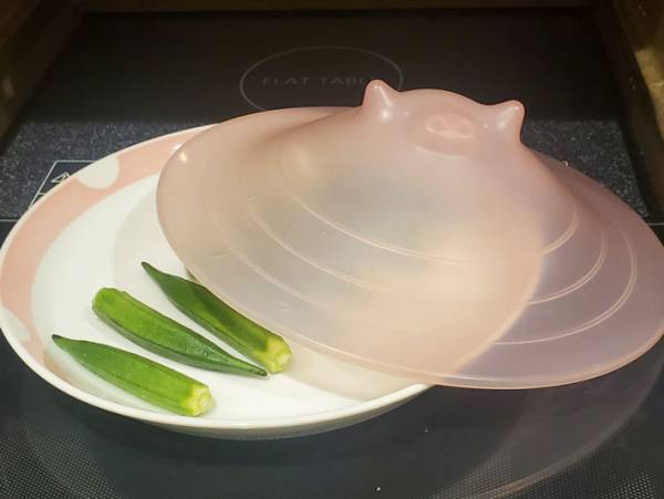 「オクラはゆでないで！」　スーパーの店員がすすめる『調理法』は？　「知らなかった」「今までなんだったんだ」