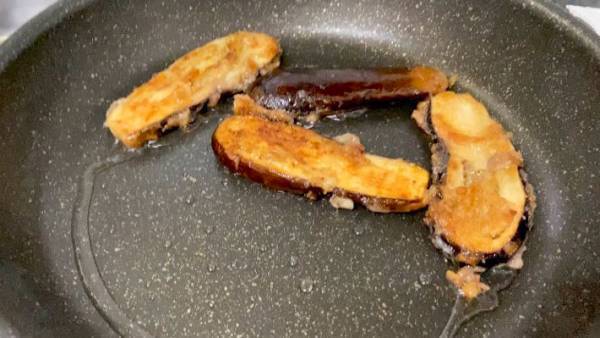 超簡単『ナスのから揚げ』　気になる作り方は？　「外はカリッ、中はトロトロ」「絶対ハマる」