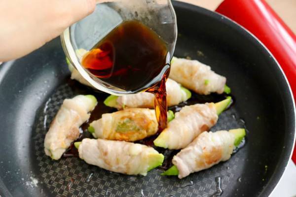 『アボカドの肉巻き』がおいしそう！気になる作り方は？　「コレは反則」「絶対ウマいやつ」