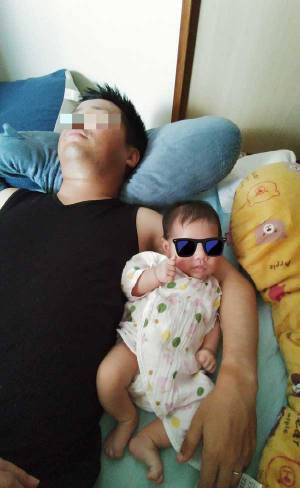 夫と娘の姿に「逆、逆ー！」「ツッコミを入れてしまった！」