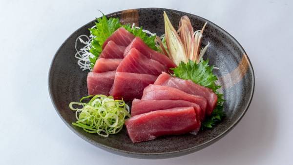 「流水解凍はやめて」　鮮魚店直伝の『マグロの解凍方法』は？　「これなら、色もキレイなまま