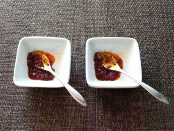 『４字熟語』みたい？　本格中華調味料『花椒辣醤』＆『山椒辣醤』の味は、どう違う？