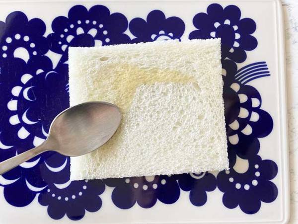 専用器具なしでOK！　手軽にパクッと食べられる、ミニサンドイッチの作り方