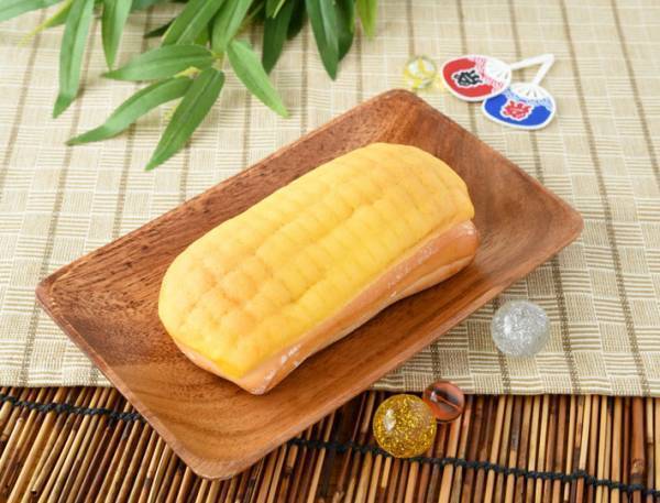 パンコーナーがお祭りみたい？　ファミマの『新商品』が話題　「コレは楽しい」「全種類食べたい」