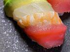 「海鮮丼みたい！」「リスペクトを感じる」　日本人が絶賛する『海外の寿司』がこちら！