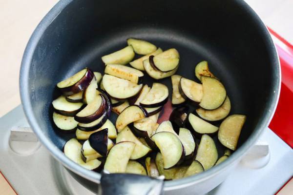夏野菜たっぷり『夏の豚汁』　「自由な発想がいい」「栄養豊富でいい」と反響