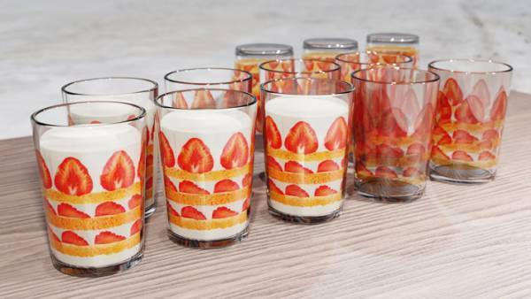 「天才の発想」の声も　『ケーキになるミルクグラス』がかわいすぎて大変だ！