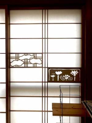 障子をよく見ると…？　手作りの『板』に「素晴らしい！」「これはナイスアイディア」
