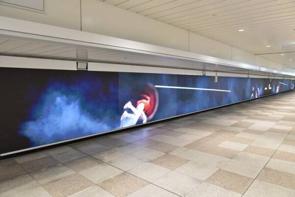 大谷翔平の投打を間近で見られる！　新宿駅構内で映像が放映
