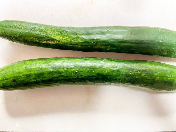 冷蔵庫でキュウリがしなびたら？　復活する方法に「知らなかった」「いい情報」の声