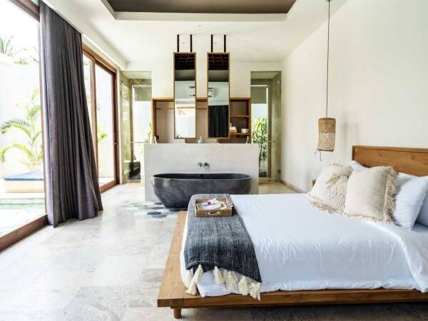 リゾートホテルに泊まった女性 勝手にベッドで寝ていた 侵入者 に笑う 22年8月25日 ウーマンエキサイト 1 2