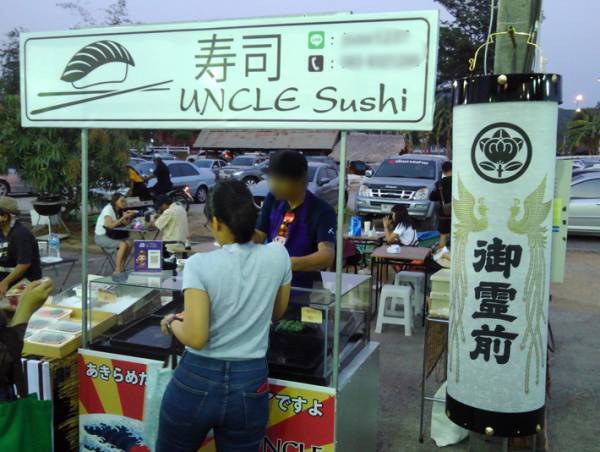 タイの屋台で目にした日本語に「意味教えてあげて！」「シュールすぎる」