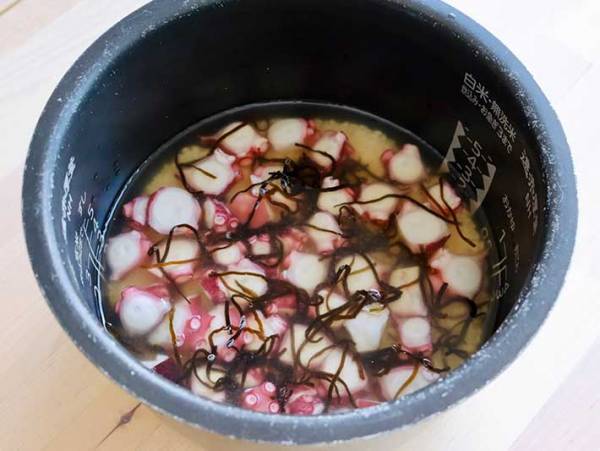 簡単に作れるタコめしがおいしそう！　「子供もたくさん食べた！」「絶対うまいやつ」