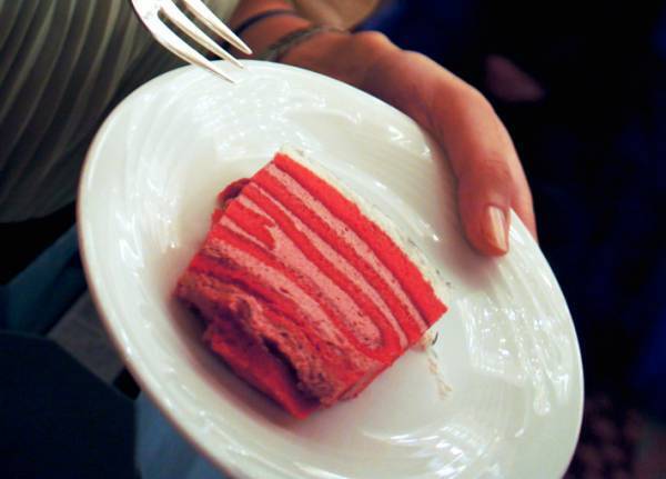 結婚式に用意したケーキ　見た目に「一生の思い出に残りそう！」