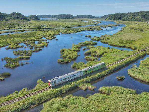 「こんな場所が、あったなんて」　日本最東端の鉄道を写した１枚に、反響