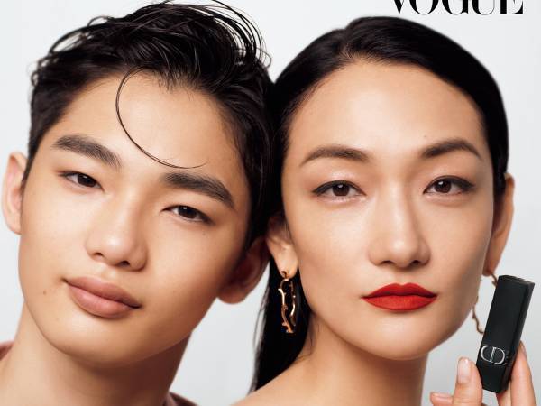 冨永愛の息子がモデルデビュー！　１８８cmの長身＆クールな顔立ちで親子共演