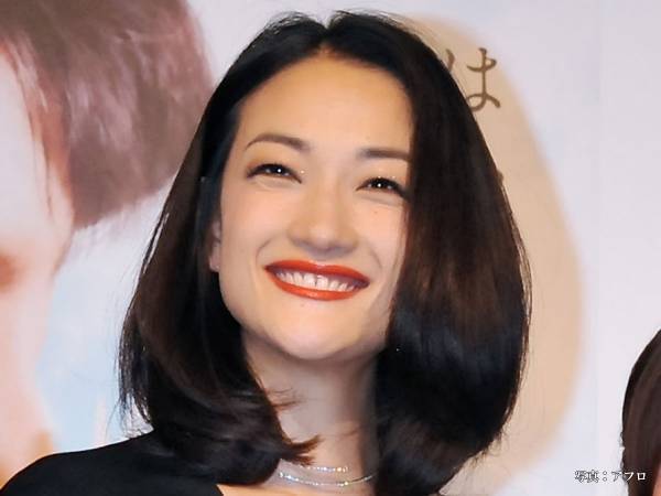 「似すぎ」「モデルの遺伝子を感じる」　冨永愛の息子が、母親そっくり